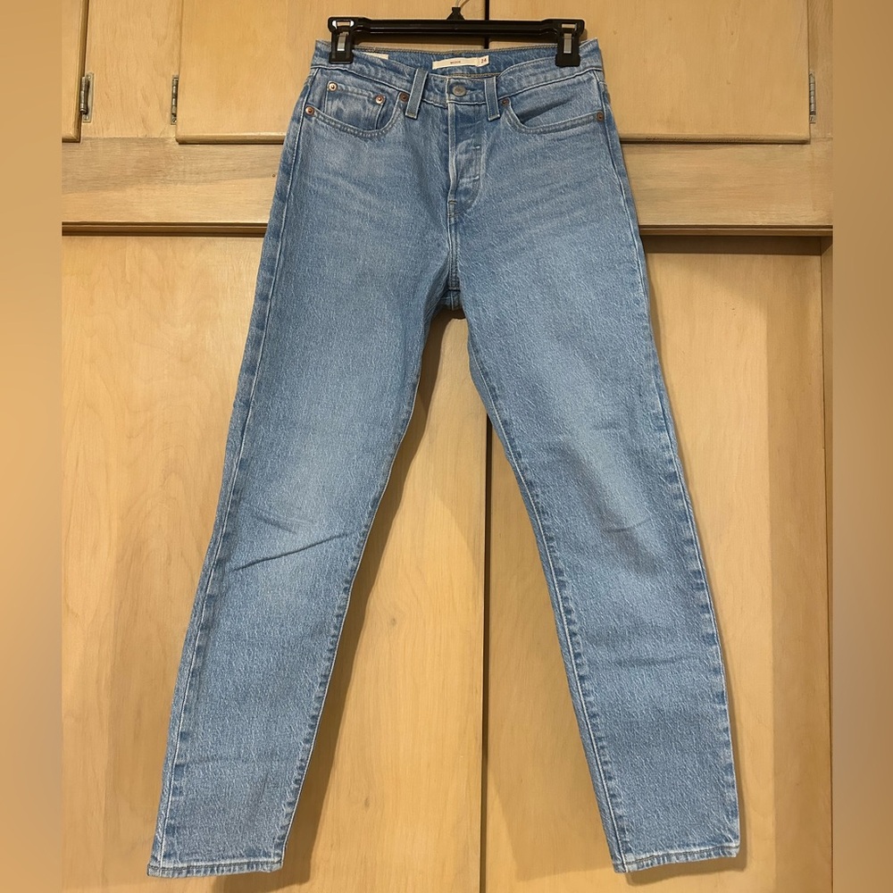 Levi’s Wedgie Jeans